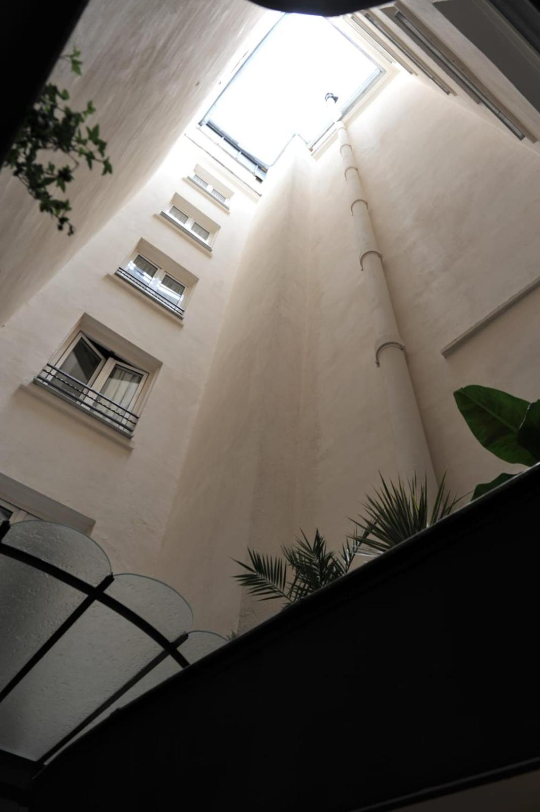 Hotel De La Herse D'Or Paris Exterior photo